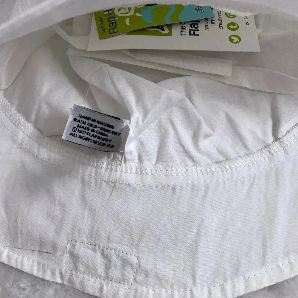Flap Happy NWT UPF 50 White Bucket Hat Kids XL (2+ Years)